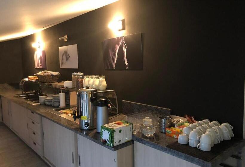 Hotel Master Horse Club Svojetice