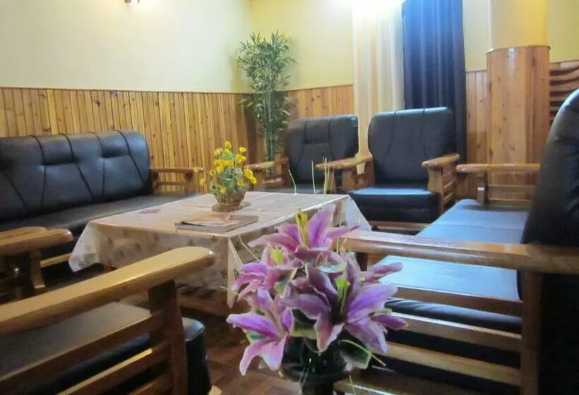 Hotelli Merry Villas