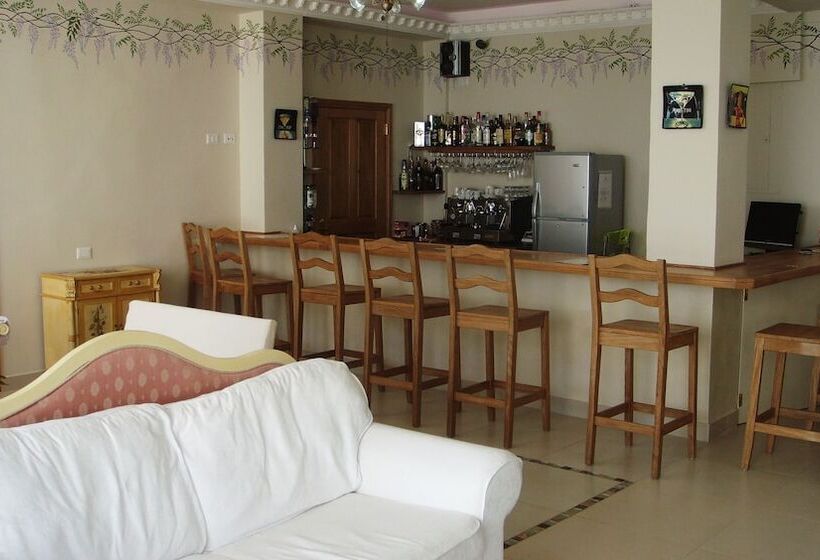 酒店 Taboga Palace Spa