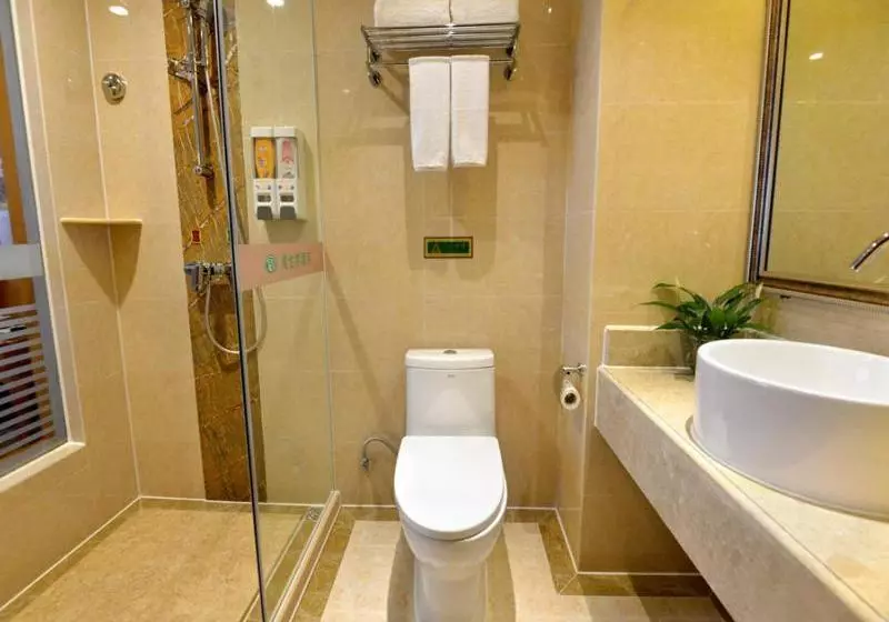 Vienna Hotel Qinzhou North Area Plaza