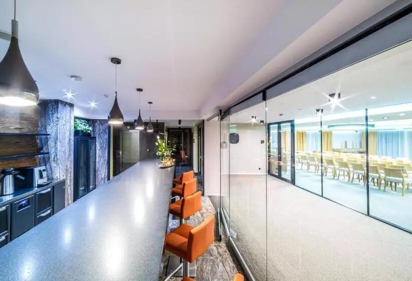 Hotelli Village Resort Hanuliak