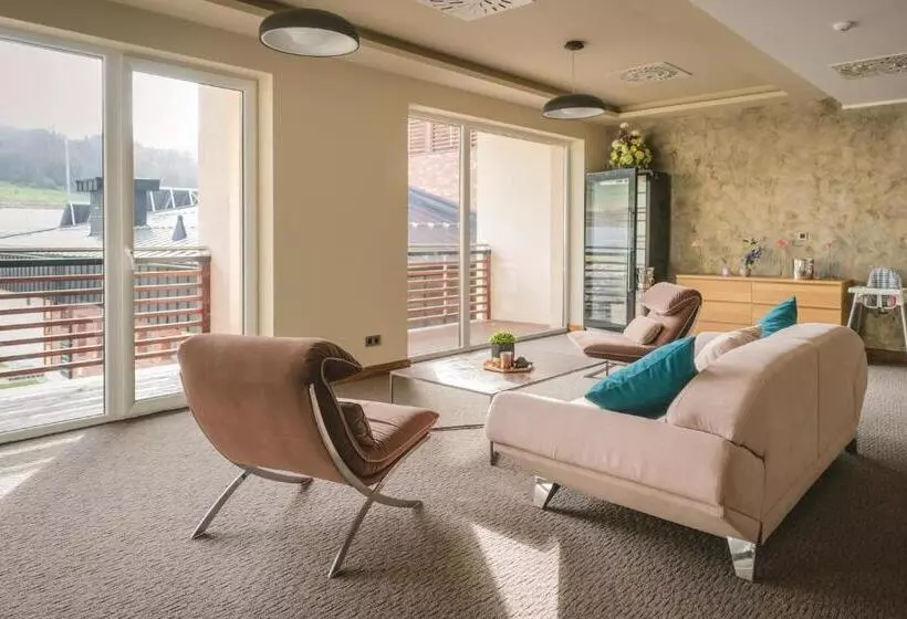 Hotelli Village Resort Hanuliak