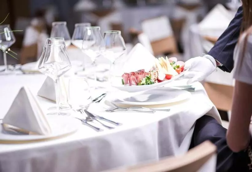 Hotelli Village Resort Hanuliak