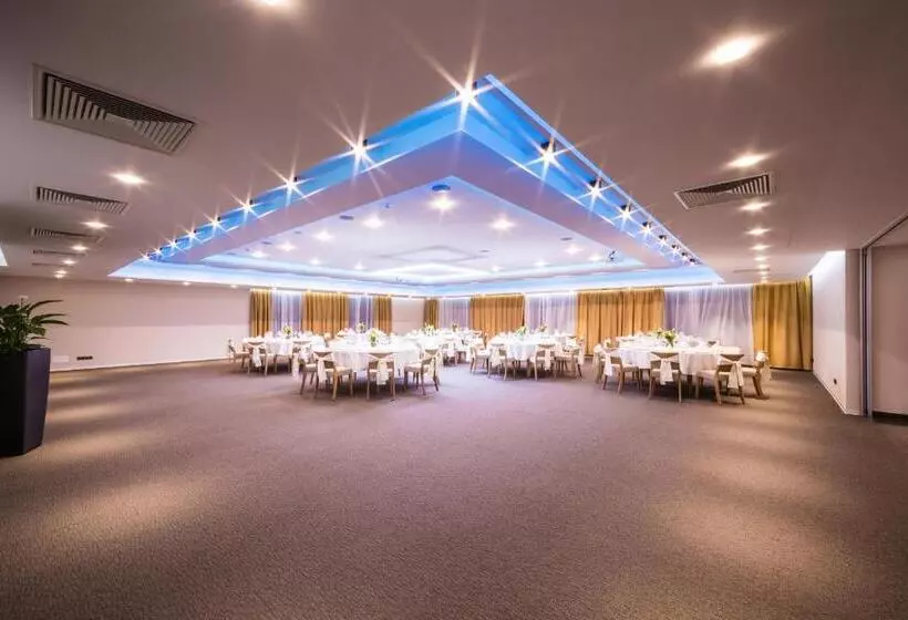 Hotelli Village Resort Hanuliak