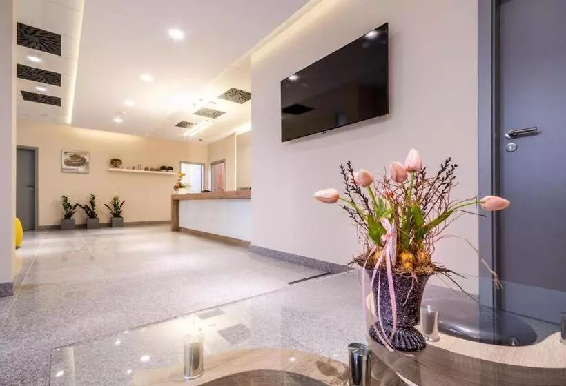 Hotelli Village Resort Hanuliak