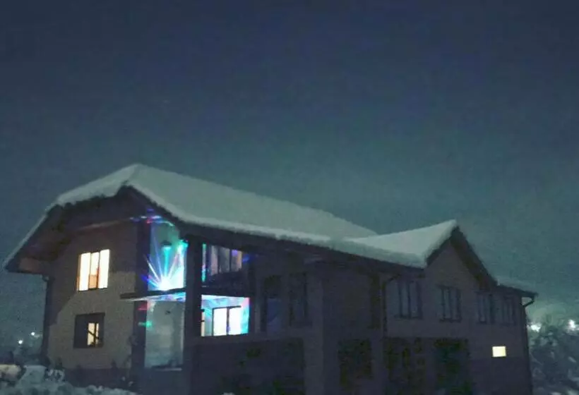 ペンション Casa De Vacanta Madalina