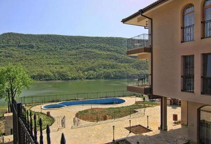 Majatalo Eco House Kitana