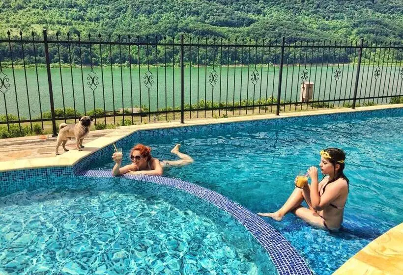 Majatalo Eco House Kitana