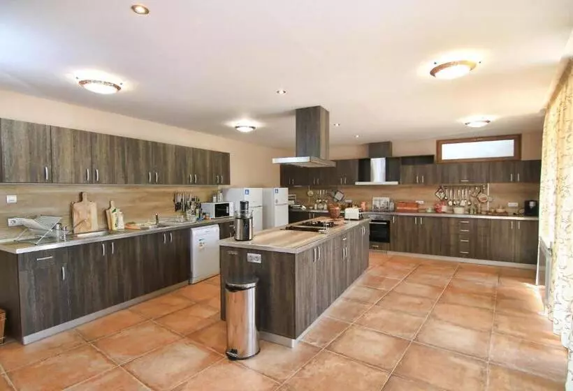 Majatalo Eco House Kitana