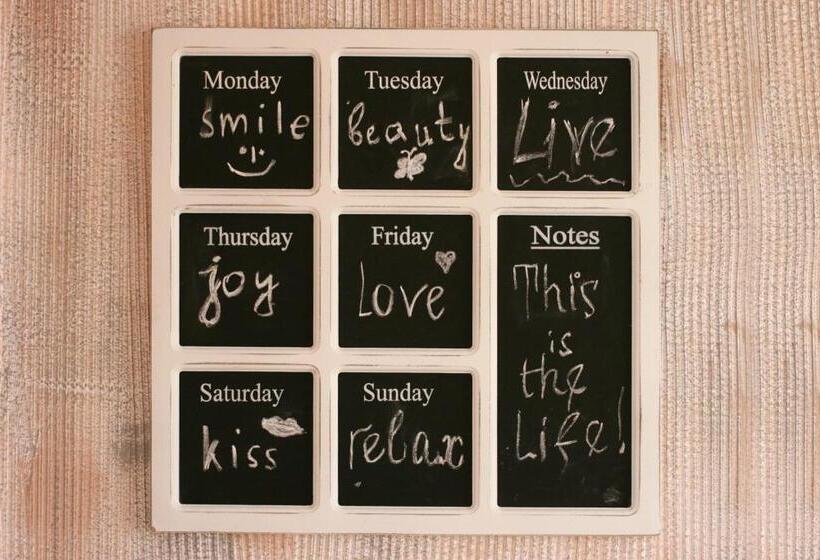 פנסיון Eco House Kitana