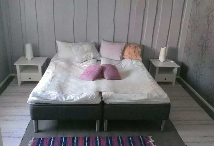 ペンション Metsäniityn Tuvat