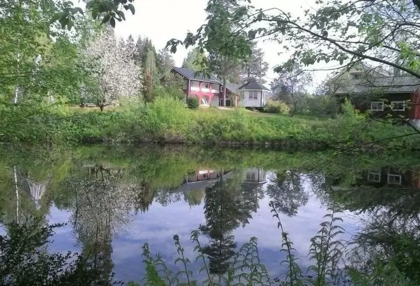 ペンション Metsäniityn Tuvat