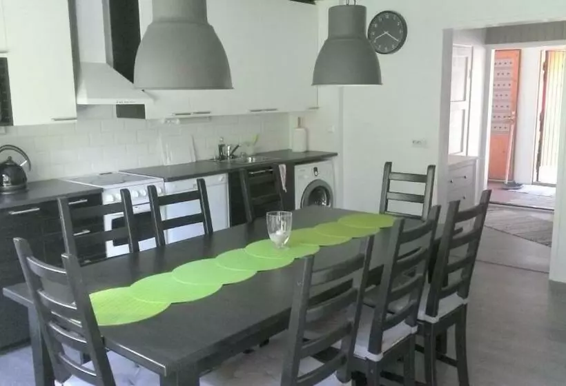 ペンション Metsäniityn Tuvat