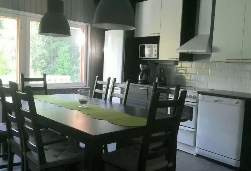 ペンション Metsäniityn Tuvat