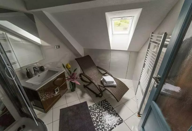 Majatalo Penzión Banská Klopačka