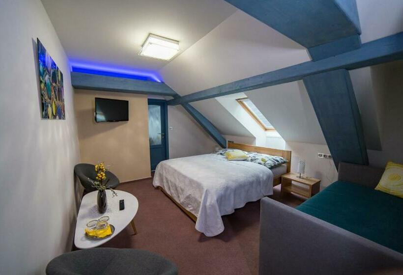 ペンション Penzión Banská Klopačka