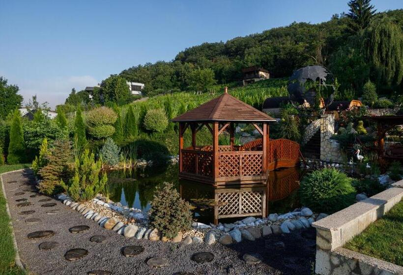 Tokaj Zlatá Putňa   Restaurant & Pension