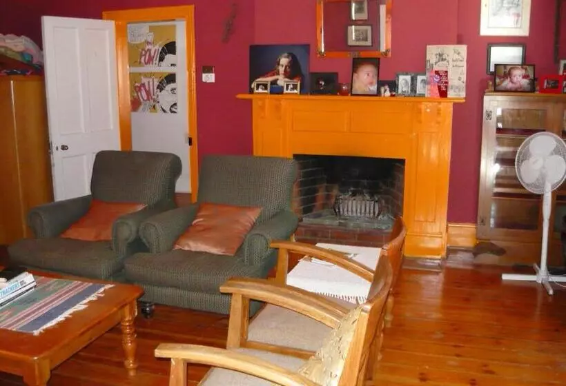 ペンション Purple House B&b Smithfield