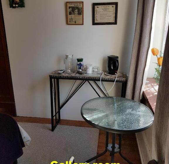 ペンション Purple House B&b Smithfield