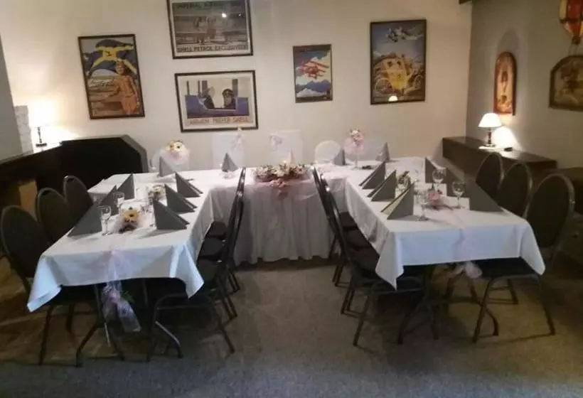 ペンション Restaurace Penzion U Pilota