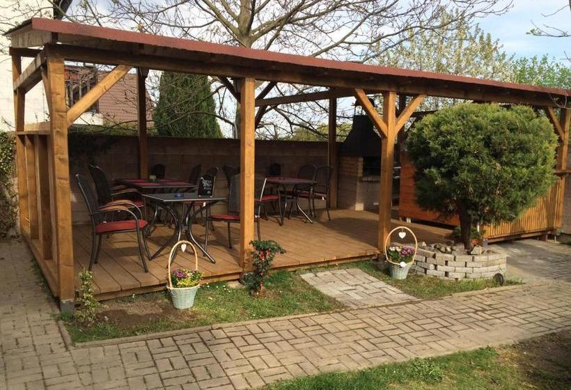 פנסיון Restaurace Penzion U Pilota