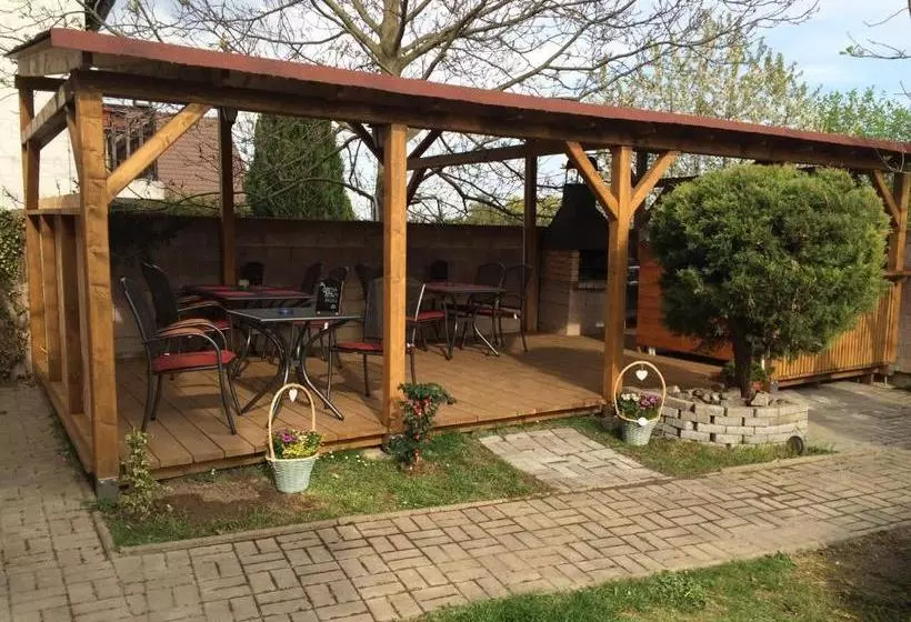 ペンション Restaurace Penzion U Pilota