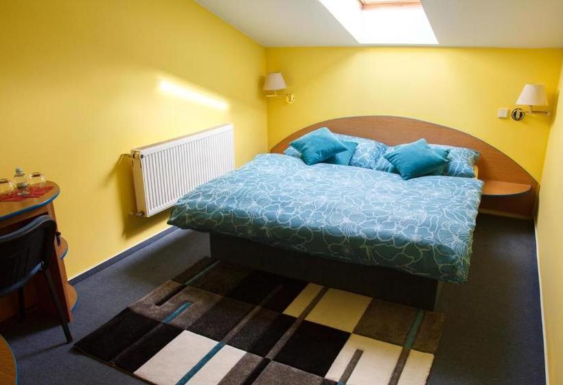 פנסיון Restaurace Penzion U Pilota