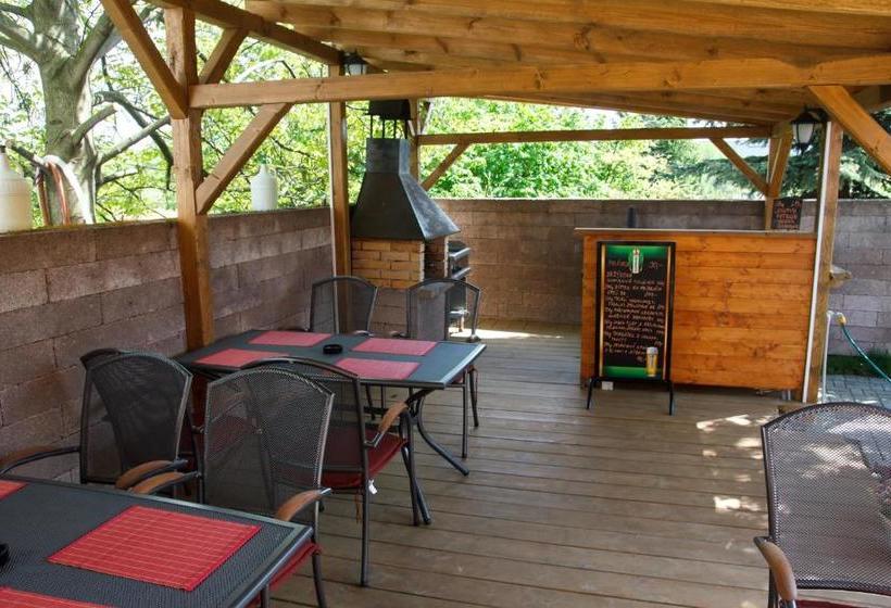 פנסיון Restaurace Penzion U Pilota