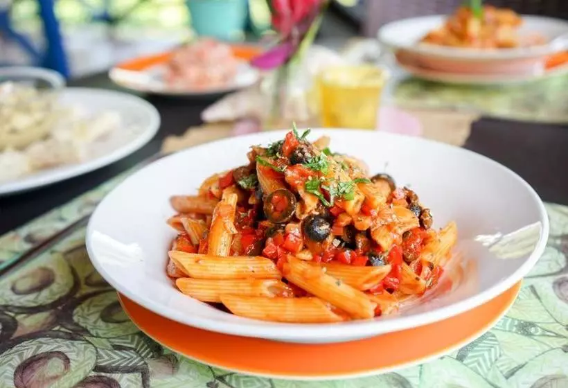 Majatalo Mosana Reef Garden B&b