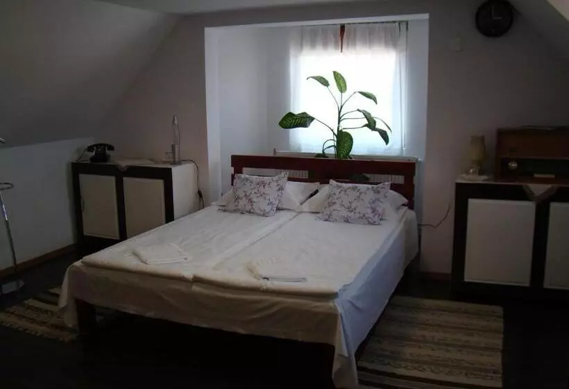 Majatalo Tornácos Vendégház