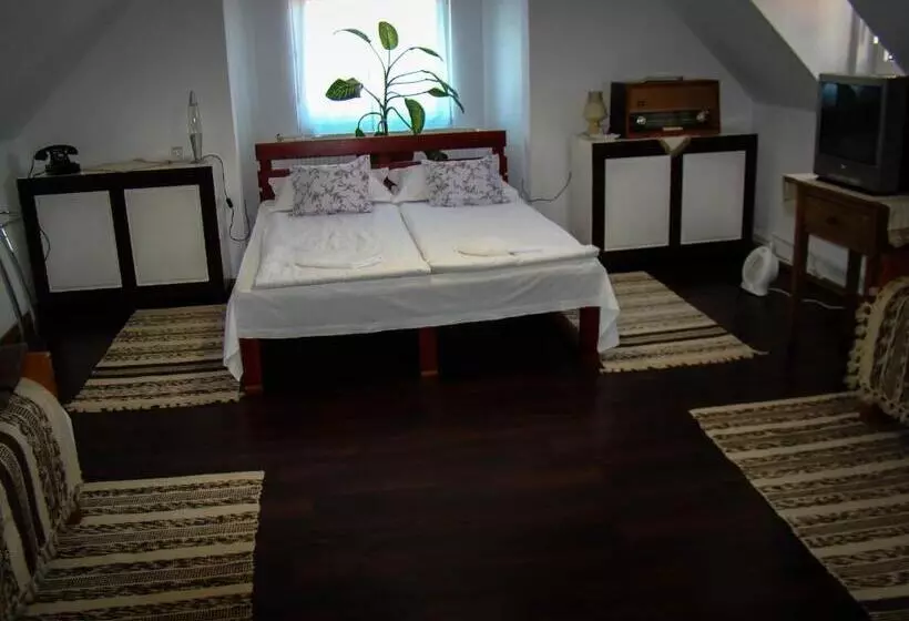 Majatalo Tornácos Vendégház