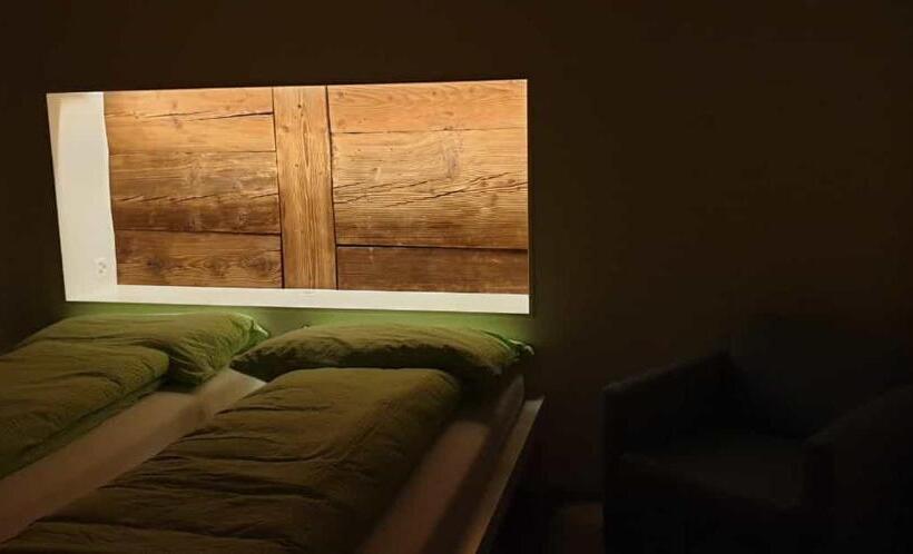 Hostel Gasthof Krone