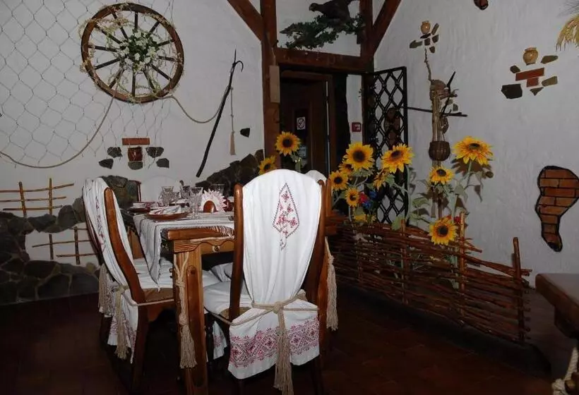 Hotelli туристично розважальний комплекс стіжок