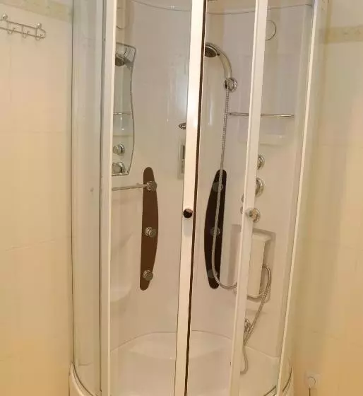 Hotelli туристично розважальний комплекс стіжок