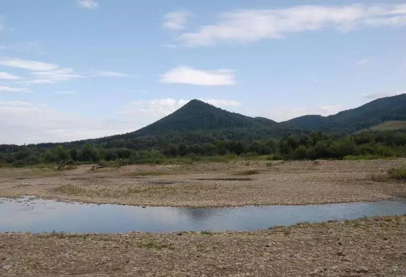 Hotelli туристично розважальний комплекс стіжок