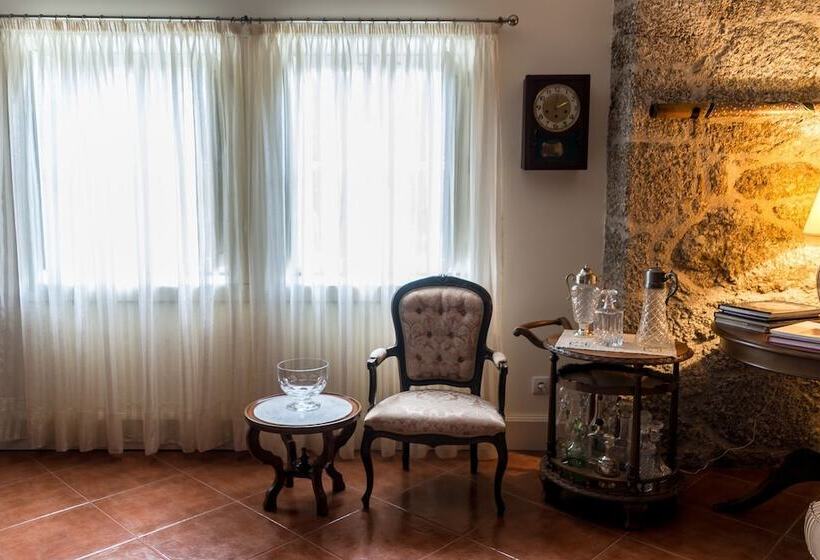 Отель Casa Do Outeiro