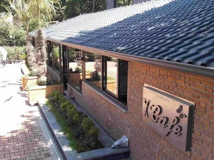 ホテル Green House Garden Park