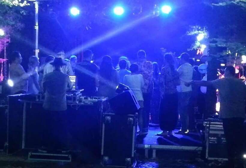 Отель Green House Garden Park