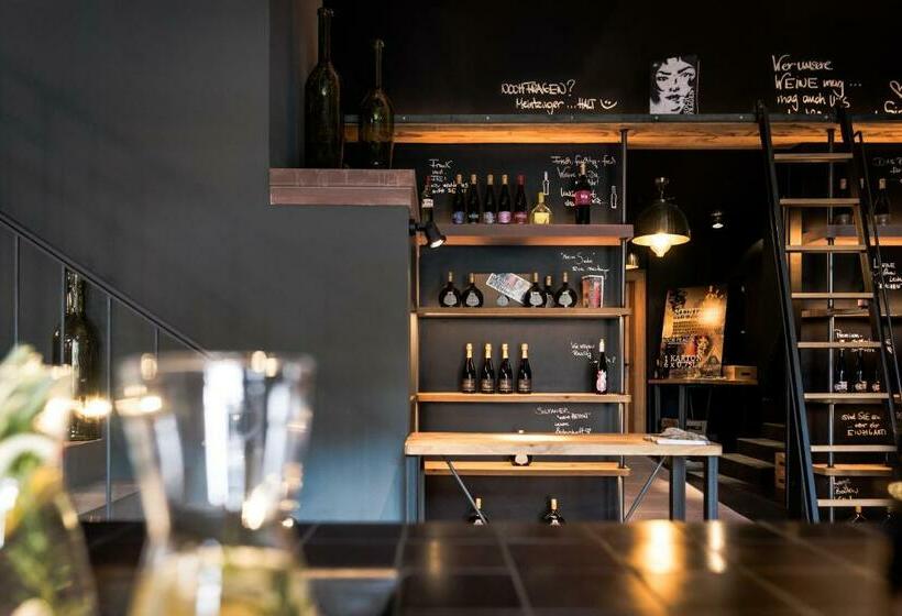 Отель / Weingut Meintzinger