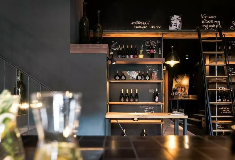 Hotelli / Weingut Meintzinger