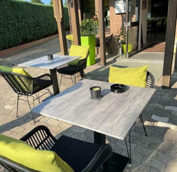 פנסיון Am Feldmarksee