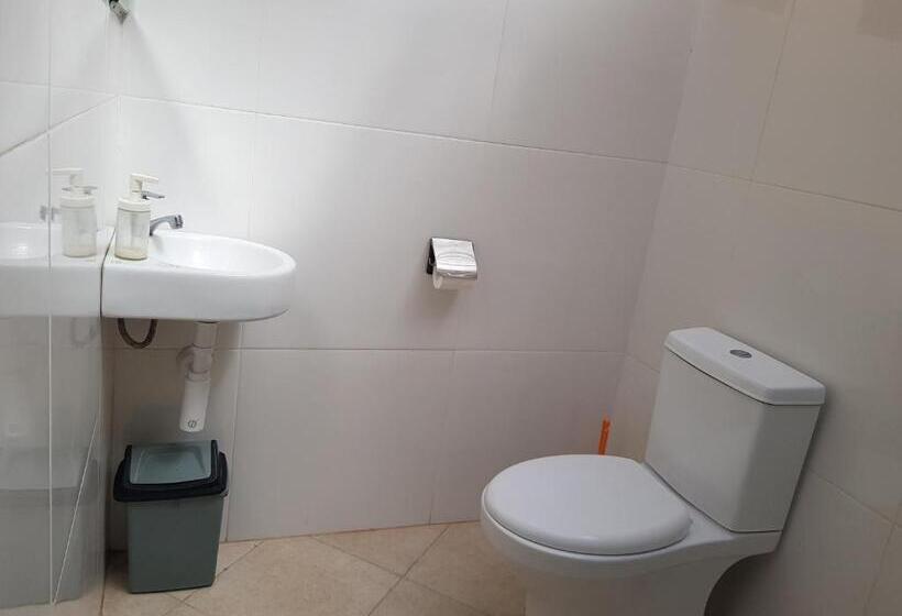 פנסיון Bidara Cottage