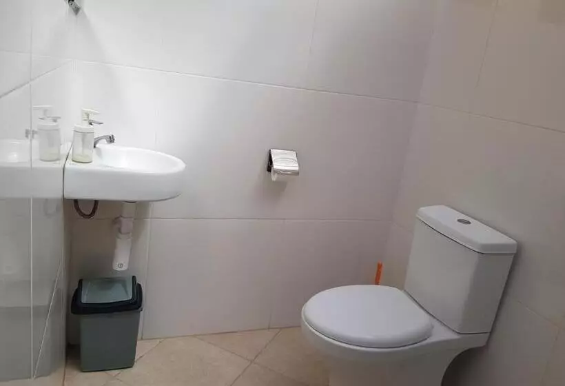 ペンション Bidara Cottage