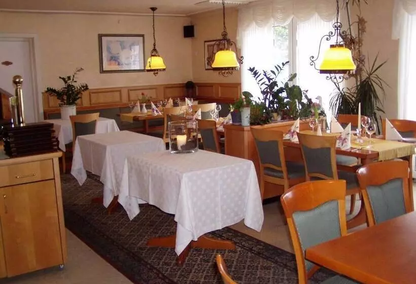 Majatalo Gasthaus Zum Rothenberg