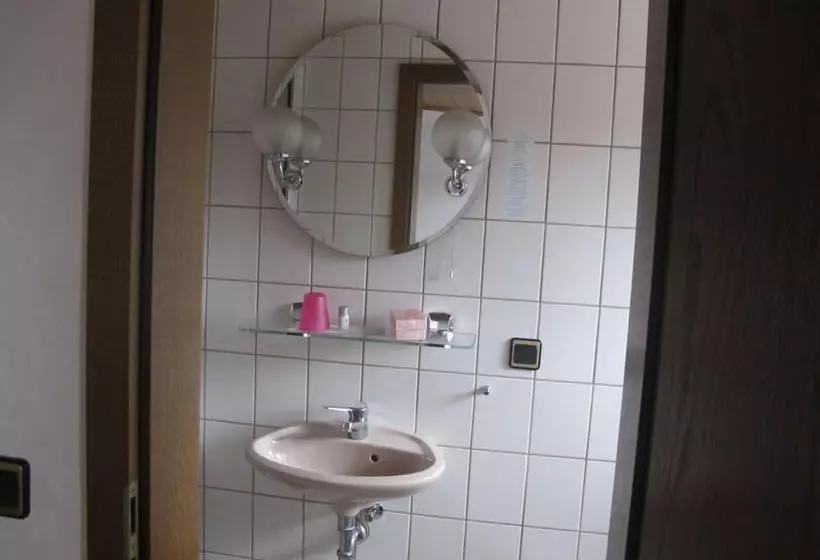 Majatalo Gasthaus Zum Rothenberg