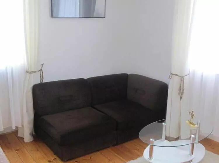 Majatalo Gasthaus Zum Rothenberg