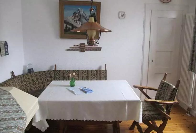 Majatalo Gasthaus Zum Rothenberg