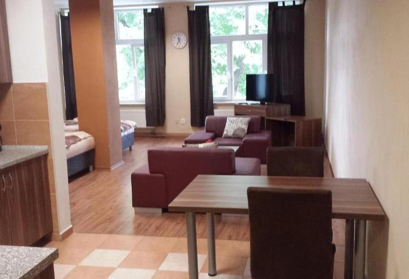 ペンション Penzion 324