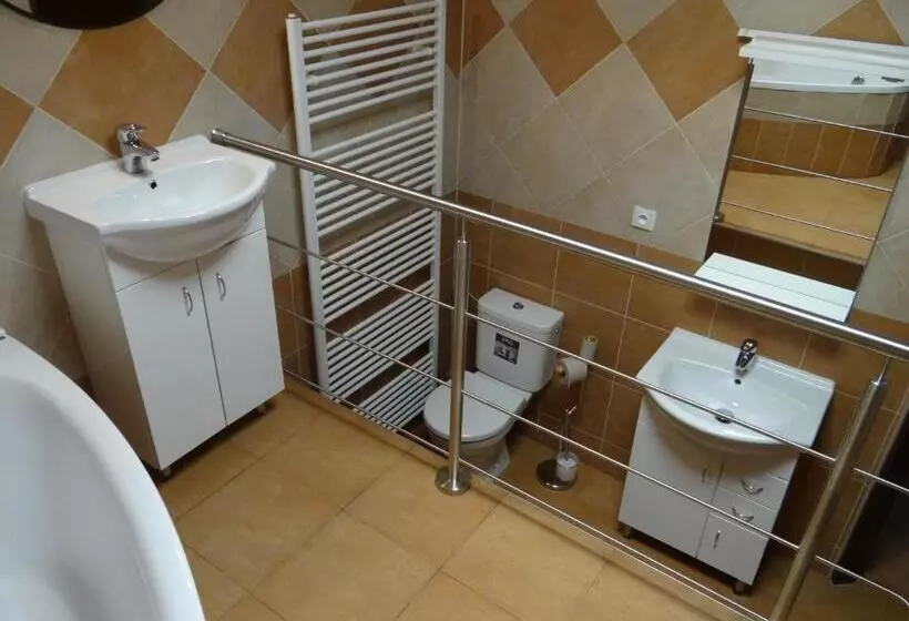 ペンション Penzion 324