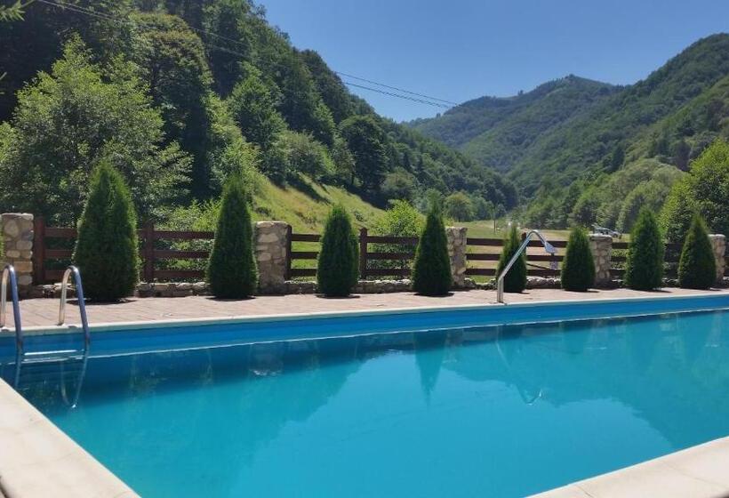 Pension Curmatura Stezii